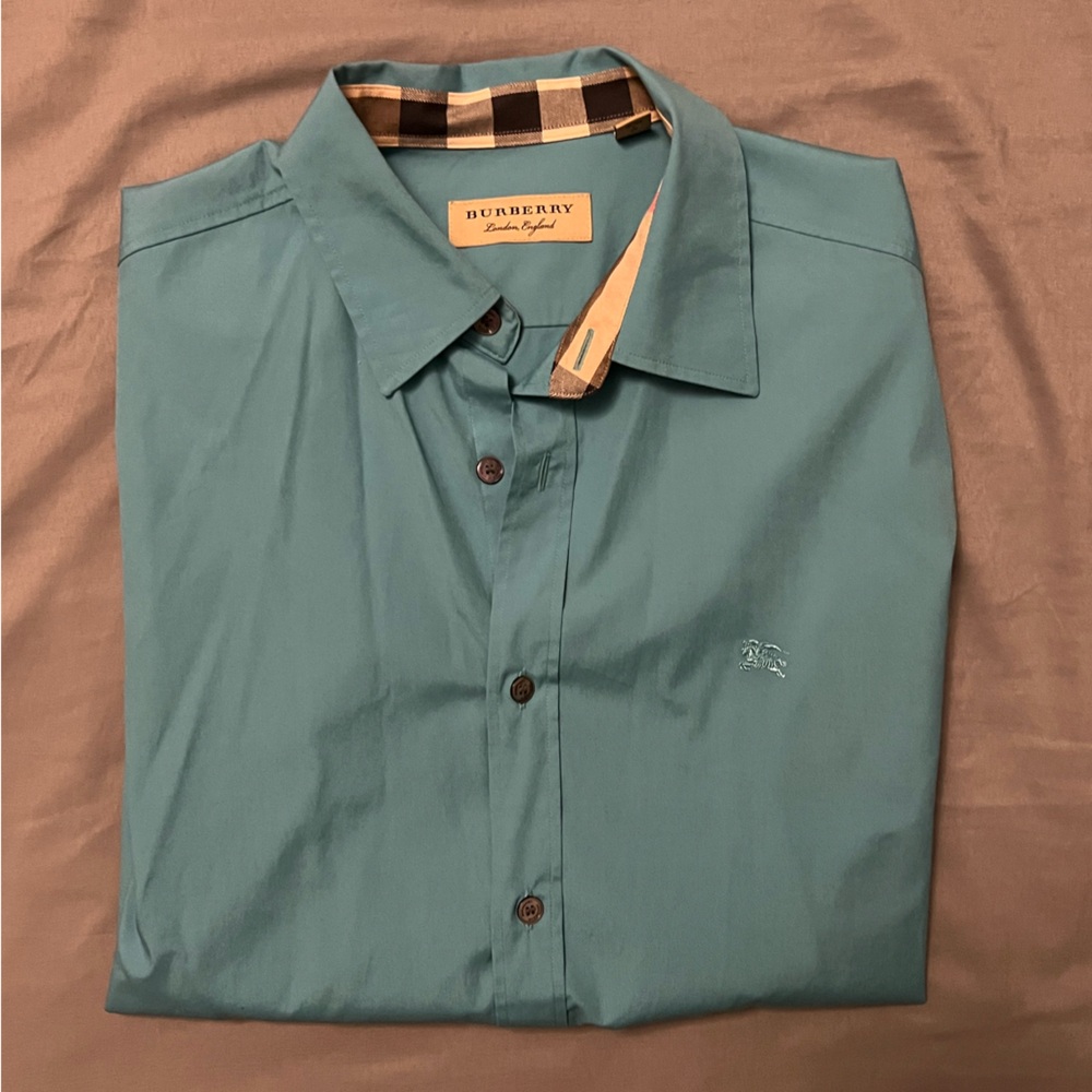 Burberry Long Sleeve shirt in color Acqua